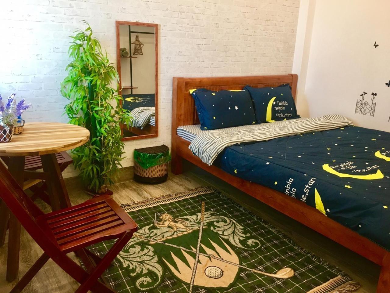Win Homestay Куинён Экстерьер фото